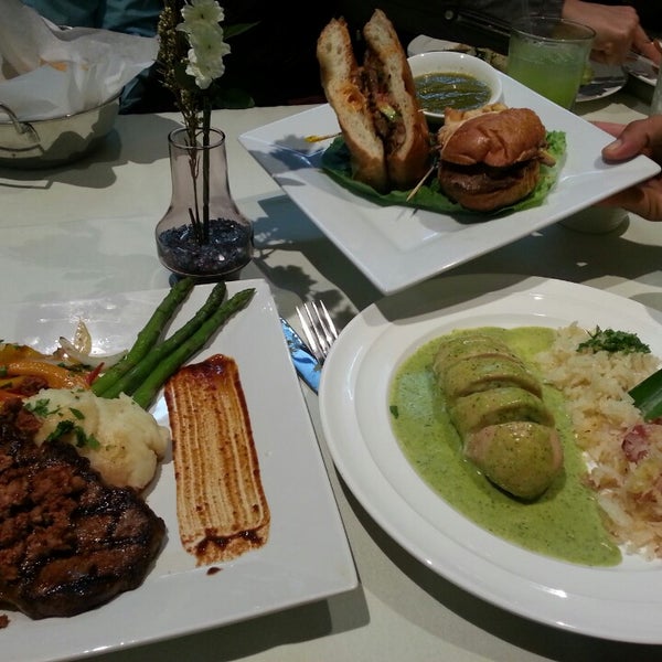 รูปภาพถ่ายที่ Cielito Lindo Mexican Gastronomy โดย Mauricio F. เมื่อ 9/6/2013