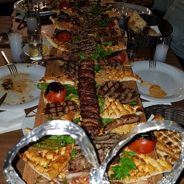 5/7/2018에 ♛ⒽⒶⓎⓇⓊⓁⓁⒶⒽ ⒹⓄĞⓇⓊ♛™ .님이 Çakıl Restaurant - Ataşehir에서 찍은 사진