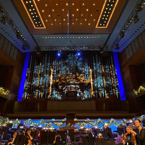 รูปภาพถ่ายที่ Morton H. Meyerson Symphony Center โดย Bryan F. เมื่อ 12/12/2019