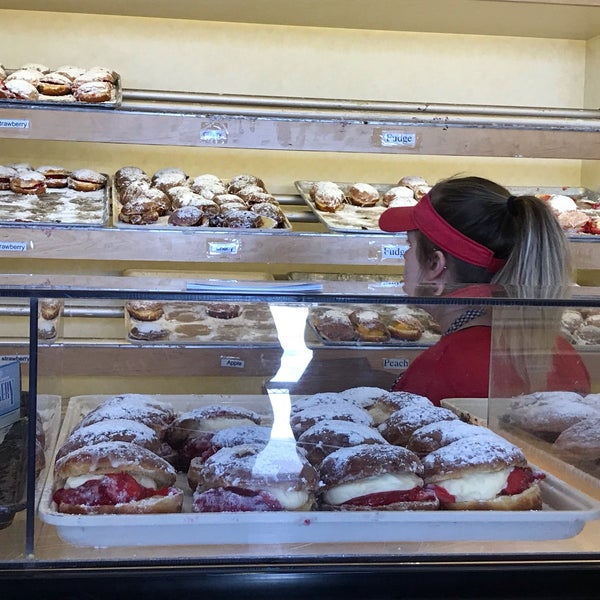 Orland Square Bakery