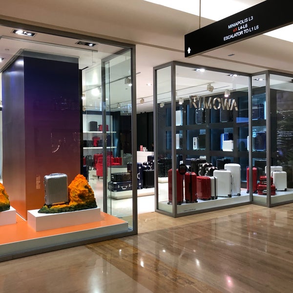 rimowa plaza indonesia