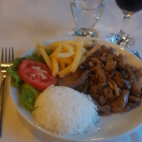 Foto diambil di Gölbaşı Restaurant oleh 💎💎Hülya U. pada 7/25/2019