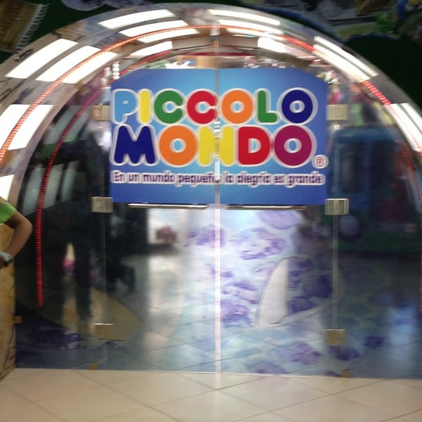 Photo taken at Piccolo Mondo by Héctor M. on 12/23/2012
