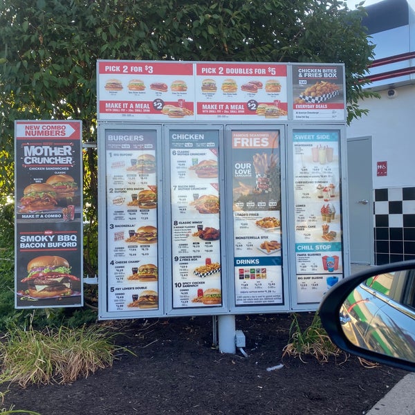 Rally's - Fast Food Restaurant