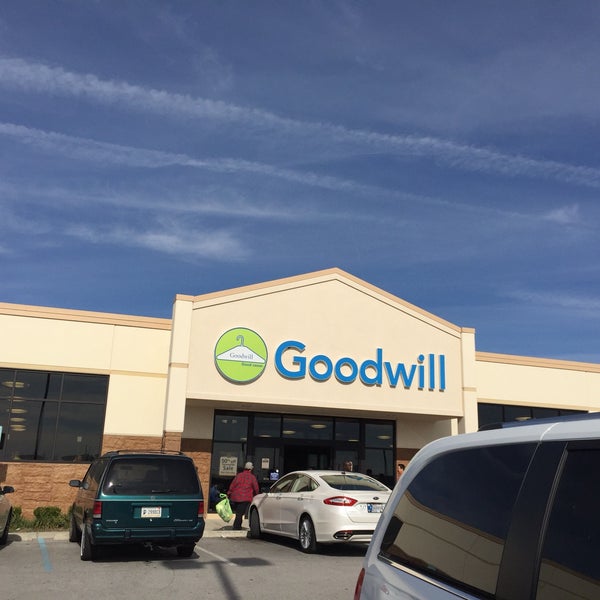 Goodwill страна. Goodwill страна. Goodwill stores. Goodwill. Goodwill страна.