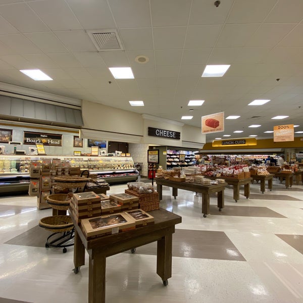 Ingles Market Grocery Store in Cashiers