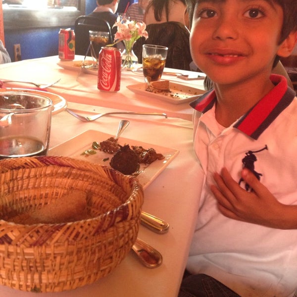 6/15/2014 tarihinde Jowharah A.ziyaretçi tarafından Morocco&#39;s Restaurant'de çekilen fotoğraf