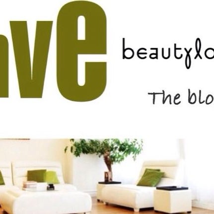 Photo taken at Enve Beauty Lounge by Enve Beauty Lounge on 12/3/2013