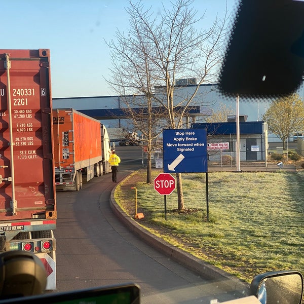 Lowe's Home Improvement Distribution Center Lebanon, OR