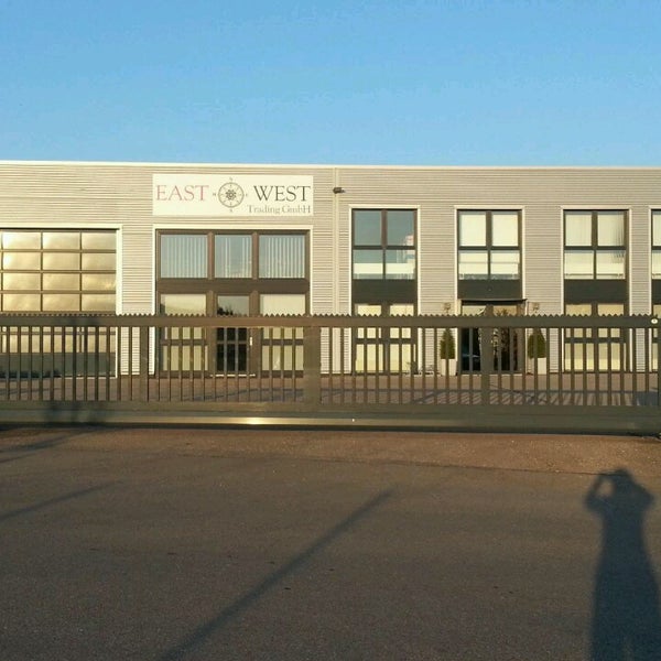 Запад трейд. Вест трейд авто. Запад трейд. Майкоп. Запад трейд.