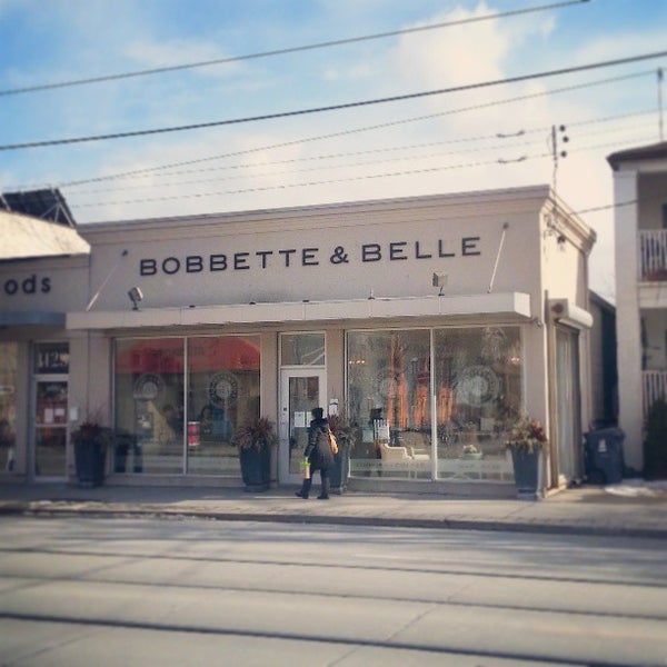 รูปภาพถ่ายที่ Bobbette &amp; Belle โดย Sally S. เมื่อ 3/20/2013