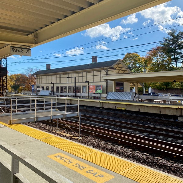Photos at Metro North Westport Train Station 1 Railroad Pl
