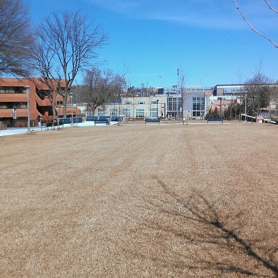 2/18/2013 tarihinde King👑💵ziyaretçi tarafından Coppin State University'de çekilen fotoğraf
