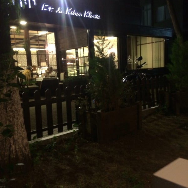 Das Foto wurde bei Ataköy Bahçem Restaurant von Orhan S. am 7/11/2016 aufgenommen