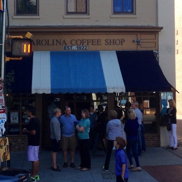 Photo prise au Carolina Coffee Shop par Fred L. le9/29/2013
