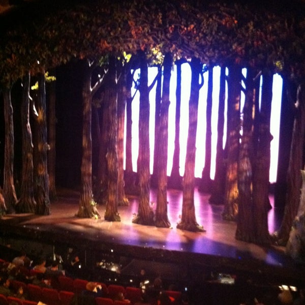 Снимок сделан в Cinderella on Broadway пользователем Deyanna C. 3/23/2013
