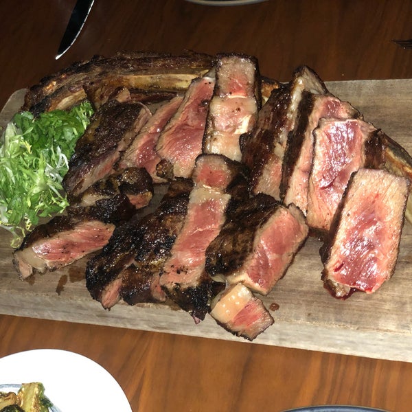 Photo taken at Nick + Stef’s Steakhouse by Lynhthy B. on 5/21/2019