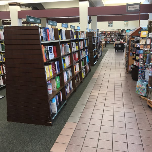 Photos At Barnes Noble 26 Tips From 3588 Visitors