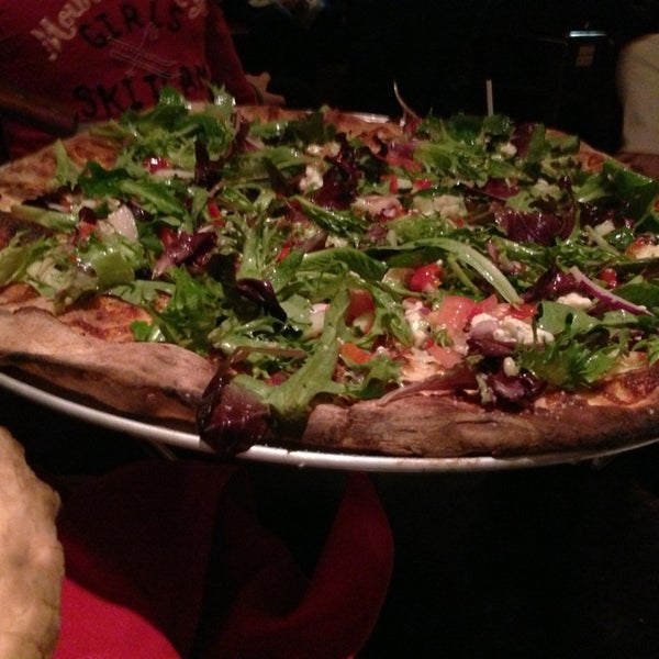 1/25/2013にDzがFire Engine Pizza Companyで撮った写真