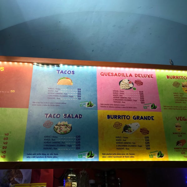 Foto diambil di Burrito Loco oleh Jose A. pada 10/12/2017