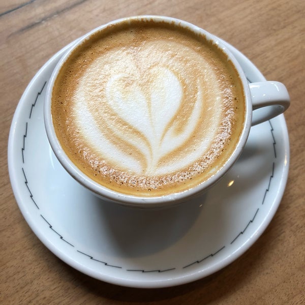 Foto tirada no(a) Sightglass Coffee por Keita I. em 4/6/2019