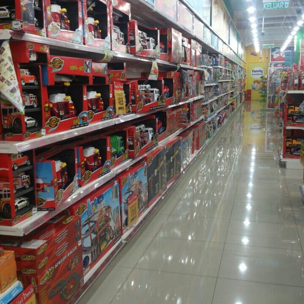 Photos At Toys R Us Aman Central