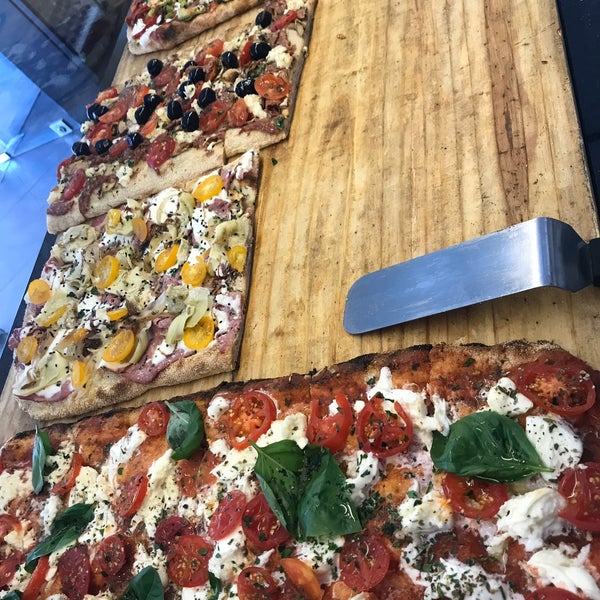 Pizzeria Luna Romana 5499 ziyaretçidan 368 tavsiye�da fotoğraflar