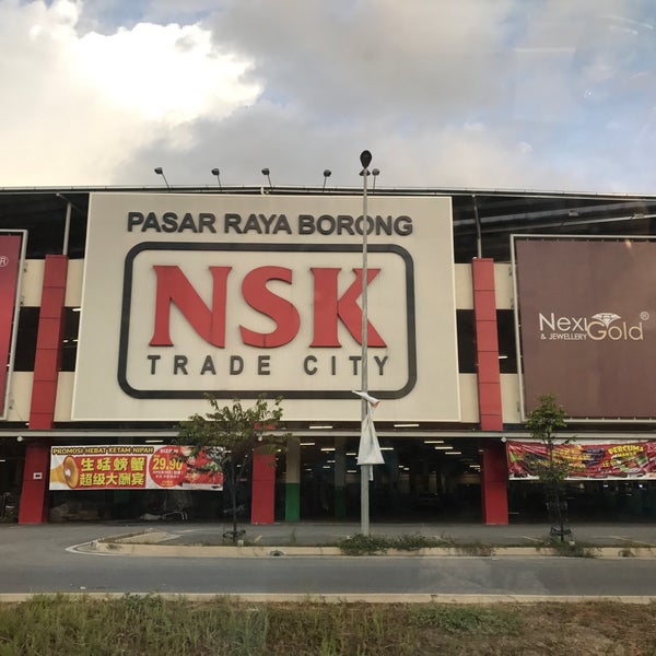 Ooo"нск-трейдм". Нск трейд. Нск трейд. Самбери уссурийск приморский край. Игрушки на елку из metro cash and carry.