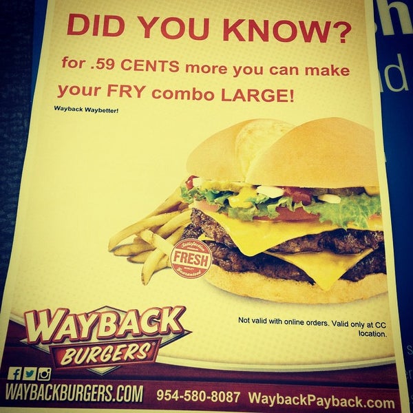 Foto tirada no(a) Wayback Burgers por A W. em 9/14/2014