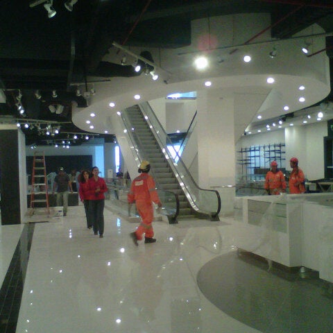 Foto tirada no(a) Mall Portal Centro por Enrique S. em 9/26/2012