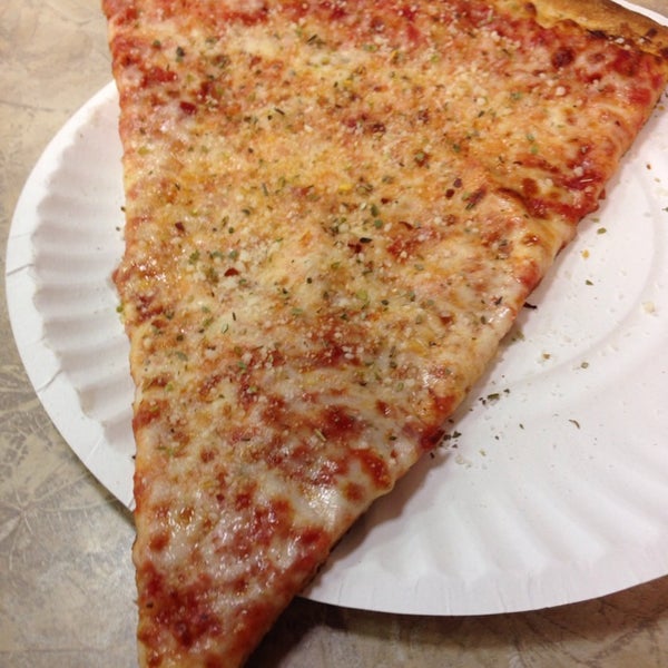 10/3/2014 tarihinde William D.ziyaretçi tarafından Romanelli&#39;s Pizza &amp; Italian Eatery'de çekilen fotoğraf