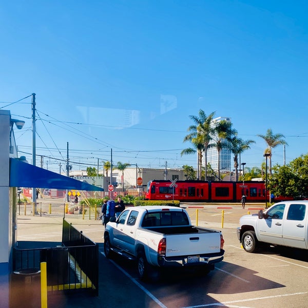 12th & Imperial Transit Center East Village 31 tavsiye