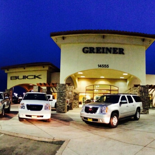1/8/2014にColeen L.がGreiner Buick GMC Dealerで撮った写真