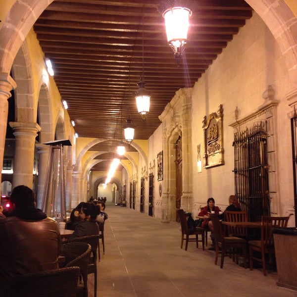 Das Foto wurde bei Café Central Palacio de Zambrano von Javier M. am 1/15/2015 aufgenommen