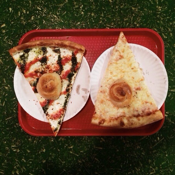 12/26/2013에 Tim M.님이 Panino&#39;s Pizza &amp; Grill에서 찍은 사진