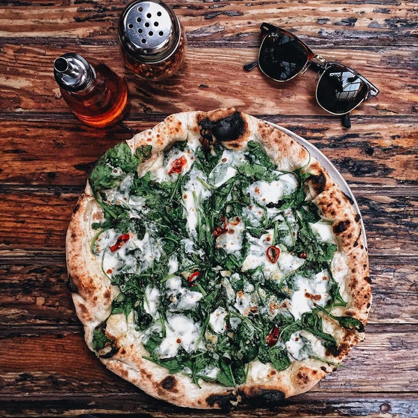 Снимок сделан в Roberta&#39;s Pizza пользователем Tim M. 7/17/2015