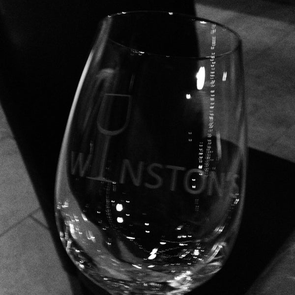 Снимок сделан в Winston&#39;s Wine Bar пользователем Wendy W. 3/1/2013