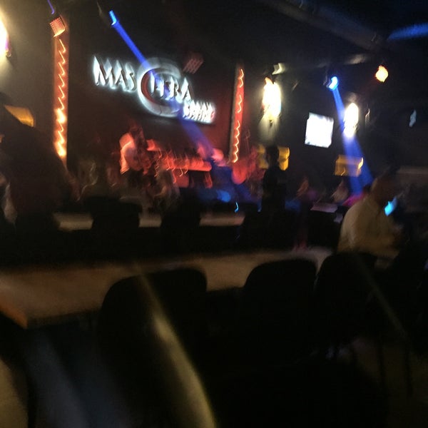 Foto diambil di Maschera Efes Beer Cafe &amp; Bistro oleh NaiL.D pada 6/23/2018