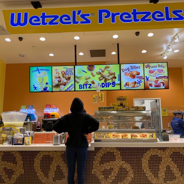 Photo taken at Wetzel&#39;s Pretzels by Peter W. on 5/5/2019