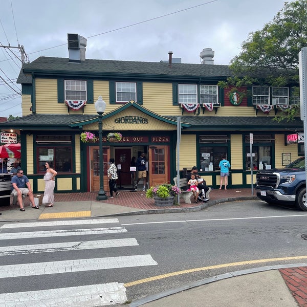 Giordano's Takeout Seafood Restaurant in Oak Bluffs