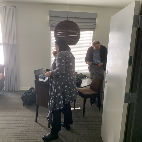 Foto diambil di Hotel Zetta San Francisco oleh Peter W. pada 10/13/2018