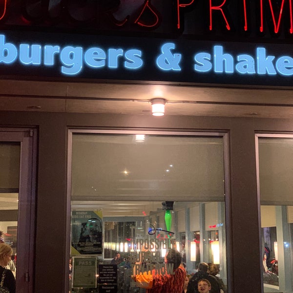 Photo taken at Jack&#39;s Prime Burgers &amp; Shakes by Peter W. on 12/10/2019
