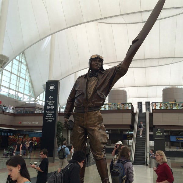 Photo taken at Denver International Airport (DEN) by gin_and_tanic on 6/3/2016