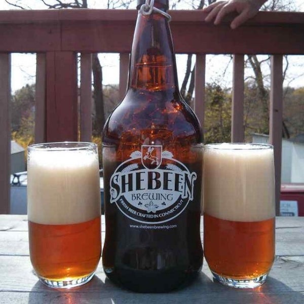 รูปภาพถ่ายที่ Shebeen Brewing Company โดย Luis O. เมื่อ 4/28/2013