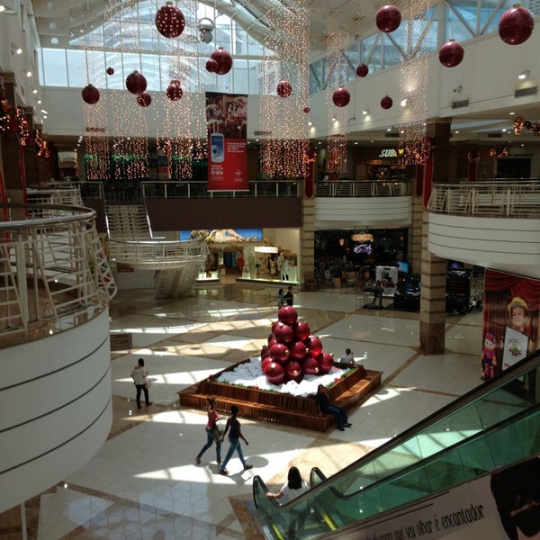 รูปภาพถ่ายที่ Shopping Pátio Dom Luis โดย Hedilberto F. เมื่อ 12/27/2012