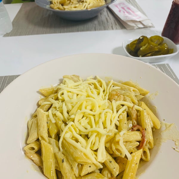 6/4/2019에 Izel E.님이 Pomidori Pizzeria에서 찍은 사진