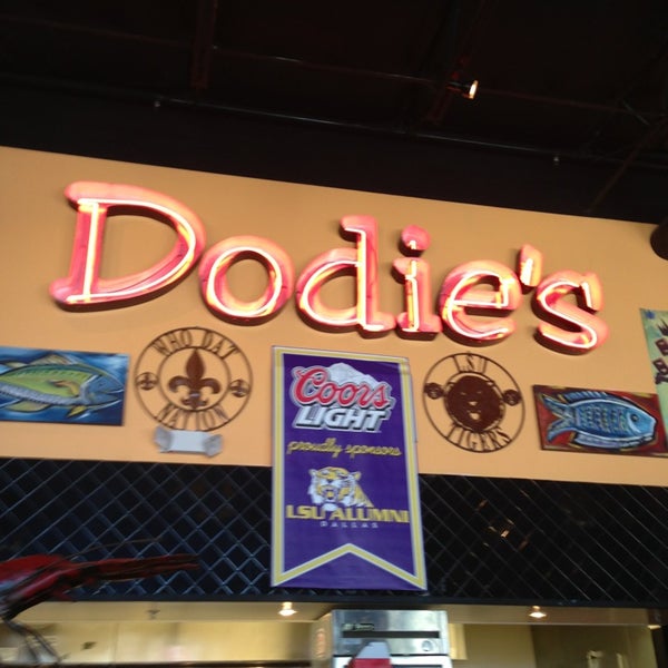 Снимок сделан в Dodie&#39;s Cajun Restaurant пользователем Jake D. 7/9/2013