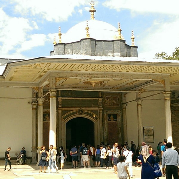 Das Foto wurde bei Topkapı Sarayı Müzesi von Serhat K. am 8/3/2017 aufgenommen