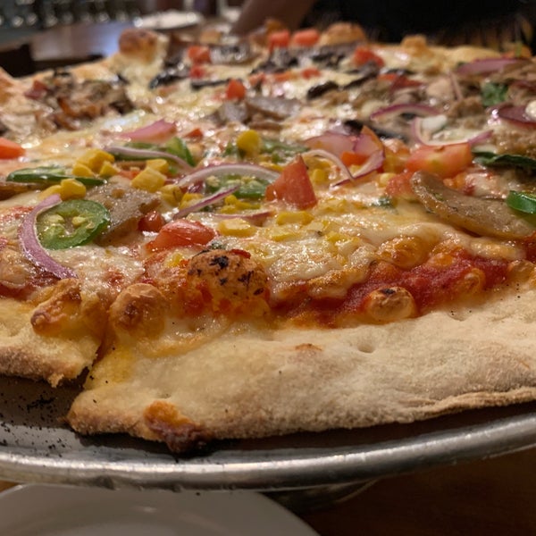 Das Foto wurde bei Fralo&#39;s Pizza @Fralos von Chris D. am 6/14/2019 aufgenommen