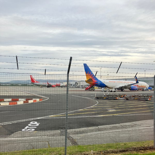 Photo taken at Glasgow Airport (GLA) by Alex007 🇺🇦🇪🇸🇮🇪🇹🇷🇭🇺🇵🇱🇩🇪🇨🇿🇮🇸🇨🇳🇬🇧🏴󠁧󠁢󠁳󠁣󠁴󠁿 on 5/4/2023
